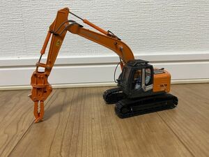 希少品 HITACHI 225 ZAXIS 1/50 ミニチュア 回転フォーク　ハサミ 解体機 セットです。