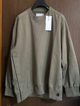 4新品 sacai サカイ メンズ S ブランドロゴ パッチ スウェット シャツ カーキ 23SS size 4 XL 長袖 トレーナー_画像1