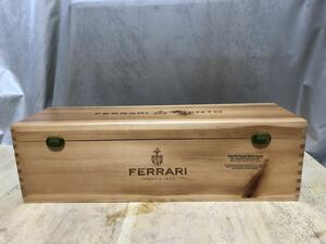 ワイン木箱★空き箱★横約52cm★FERRARI★装飾★収納★小物入れ★TRENTO