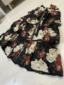 カネコイサオ 4段スカート 花柄