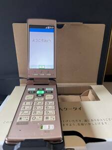 au ガラケー かんたんケータイ　KYF32本体　卓上ホルダ付【動作品】