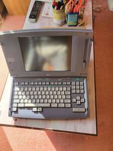 富士通oasys,lx35ct開封しただけ使っておりませんでした説明書全部あります、フロッピー10枚コードその他全部揃っています、代理出品です。