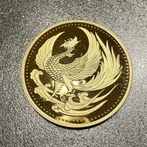 7007,,,日本古銭 鳳凰　約40mm　菊の御紋記念金貨　硬貨　レプリカ　イチスタ_画像1