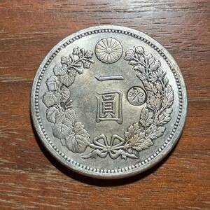 9205,,,日本古銭　明治三年　一圓銀貨丸銀　貨幣　アンティークコレクションコイン