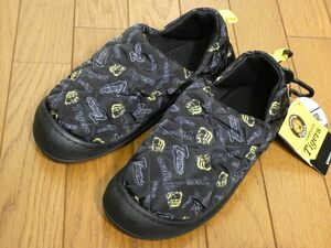 ( thing 42) new goods Hanshin Tigers slip-on shoes HOJM-21HT 26cm M size 