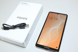 SHARP/AQUOS sense 4 lite/SH-RM15/64GB/Android/スマホ