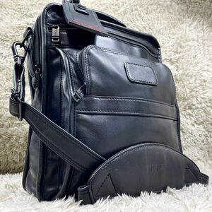 極美品●TUMI トゥミ メンズ ビジネス ショルダーバッグ ハンド 2way ボディ オーガナイザー 斜めがけ ブラック 黒 オールレザー 本革