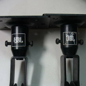 (B548) JBL スタンド 天吊り スピーカー 2個 セット 金具 オフィス 室内の画像3