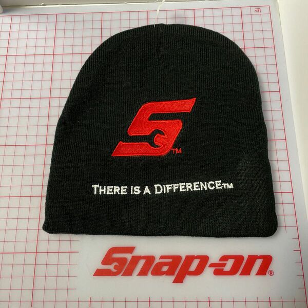 Snap-on ニットキャップ