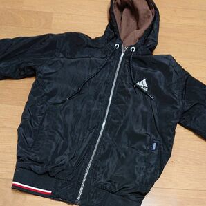 adidasキッズリバーシブルパーカー