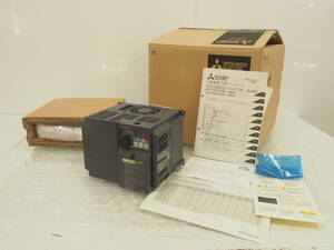 ★【1Y1123-4】 新品未使用品 MITSUBISHI 三菱 インバーター FR-F720PJ-3.7KF 2022/7 付属品&説明書付き AC200〜240V 動作保証