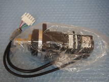 ★【1K1127-6】 新品未使用 YASKAWA 安川電機 AC SERVO MOTOR SGMAH-A5AAAH721 動作保証_画像3