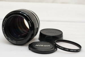 ニコン NIKON 85mm F1.8 単焦点 中望遠 レンズ NIKKOR ニコンFマウント 0942