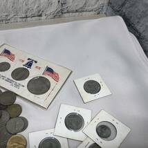 【YH-7190】中古品 外貨まとめ セット 約2.3kg分 中国 韓国 アジア ヨーロッパ 米ドル 記念メダルなど_画像4