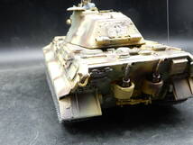 MOON工房 1/35 タミヤ ドイツ重戦車 キングタイガー 　ポルシェ砲塔 　ツィメリットコーティング　コマンダー１体付き 完成品_画像5