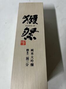 【カ1122-28】 獺祭(だっさい)　純米大吟醸　磨き二割三分 720ml 新品 酒 木箱 獺祭 日本酒 獺祭 日本酒 