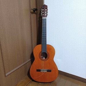 全音楽器　クラシックギター　Gut Guitar 520　ハードケース付き　ZEN-ON MUSIC CO.,LTD.　JAPAN　ギター　弦楽器　楽器　(SK)