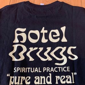 Hotel Drugs "pure and real" LS Tシャツ