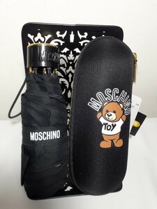 MOSCHINO　折り畳み傘　ケース付き　新品未使用品。　くまさん。