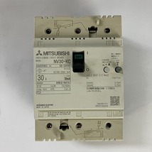 送料無料!!　三菱電機　ブレーカー　NV30-KC　3P　30A　中古品　【2300700030】_画像1