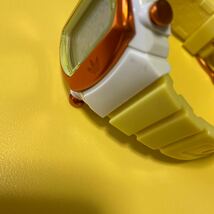アディダス　adidas 腕時計 デジタル　黄色　_画像6