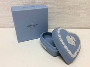 ■879　WEDGWOOD ウェッジウッド ジャスパー 小物入れ ハートトレイ ハート形 ペールブルー 陶芸 インテリア 箱