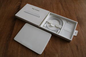 [未使用に近い/現行モデル] Apple Magic Trackpad 3（Multi-Touch対応）White Wireless Model A1535 MK2D3ZA/A トラックパッド 3 ホワイト