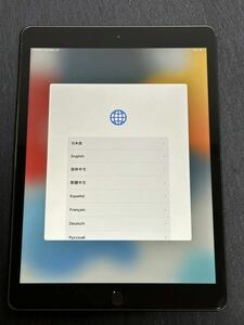 iPad 8世代 32GB Wi-Fiモデル スペースグレー アメリカ版 充電95% SKU6