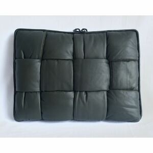 BOTTEGA VENETA INTRECCIATO LEATHER PADDED BRIEFCASE col.Dark Green ボッテガヴェネタ 鞄 レザーブリーフケース