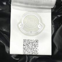 国内正規美品 MONCLER モンクレール MONTCLA モンクラー ダウン ジャケット 1B56900 C0300 メンズ サイズ4 ブラック 送料無料_画像8