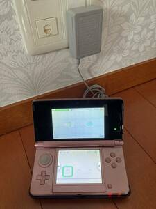 任天堂(Nintendo)3DS ミスティピンクの本体+純正充電台(CTR-007)ACアダプタ+タッチペン/ゲーム簡単動作確認済/ニンテンドー/箱説明書なし