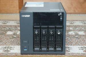 QNAP TS-453Pro 4ベイ NAS（Intel Celeron J1900）動作品 QTS5.1