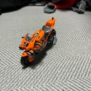 モトGPバイク　KTM 1／18