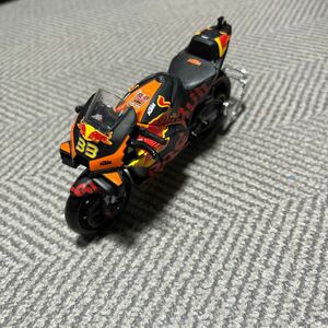 モトGPバイク　KTM レッドブル1／18