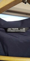 ARC’TERYX アークテリクス アトム フー ディ AR Sサイズ ブラックサファイア_画像3