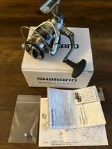  使用2〜3回★シマノ(SHIMANO) スピニングリール 21 ナスキー C3000★ラインローラ1BBカスタム、リールスタンドおまけ_画像2