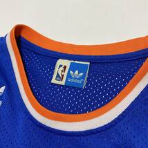 adidas アディダス Hardwood Classics New York Knicks #33 Ewing ユニフォーム M 青 メンズ NBA ビンテージ 送料185円 23-1121_画像5