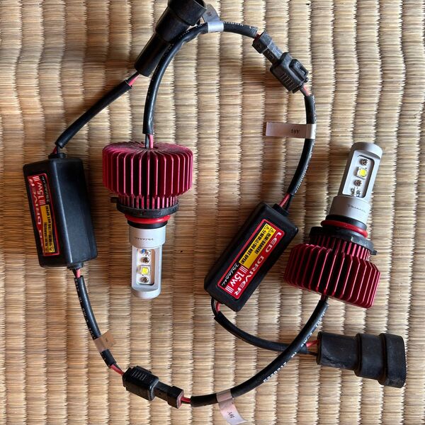 バレンティ 9006(HB4) LED フォグランプホワイト バルブ 2個 中古品