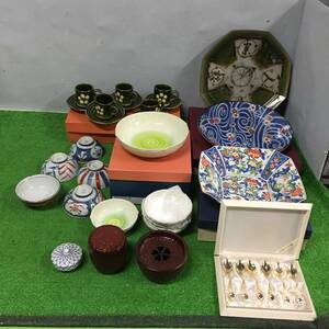 ⑪ 陶器 たち吉 青嵐 朝明窯 晴峰作 丸西陶器 織部 稲山 七宝焼 大皿 カップ ソーサー 取り鉢揃 飯椀 茶器 他 まとめてセット 3-143