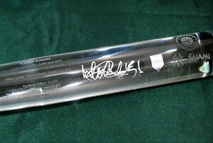 Ichiro Autographed#51 Написал активную акриловую специальную ограниченную летучую мышь