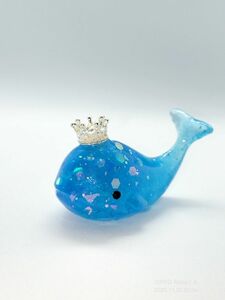 ブルーのキラキラクジラちゃん