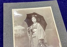 820◆戦前◆明治38年◆女性　古写真/橘花子◆山﨑徳之助◆栃木町◆人物◆傘◆着物◆ポートレート◆カメラ◆撮影◆写真館◆白黒◆レトロ_画像3