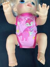 Hasbro baby alive ベビーアライブ 女の子 赤ちゃん　人形 ドール 2体セット　はいはいベビー フィギュア 2016　M-1130-5_画像4