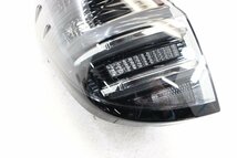 美品/訳アリ　ヴォクシー　MZRA90W　LED　テールライト　テール　左　左側　コイト　V1-8　打刻BL　81561-V1020　302889_画像2