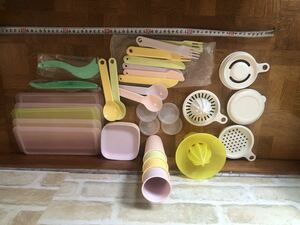 yko1108 yko1108 タッパーウェア Tupperware 保管容器 調理器具　容器 Tupperware ミニコップ タンブラー　2い