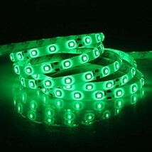 LEDテープライト グリーン 緑 12V 5M 3528SMD 白ベース 300連 防水 切断可 両面テープ付 正面発光 LEDテープ DD13_画像2