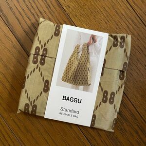 BAGGU STANDARD エコバッグ BB プリント　モノグラム　ベージュ　バグー　スタンダード　ブラウン　