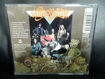 (3)　 AEROSMITH　　　/　　TOYS IN THE ATTIC 　　日本盤　　帯日焼け跡あり、ジャケ、日本語解説 経年汚れあり_画像3