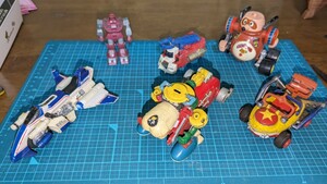 昭和レトロおもちゃの残骸。いろいろまとめて出品 中古ジャンク品 部品取り程度 ヤッターマン　X ボンバ　ムシキング　当時物
