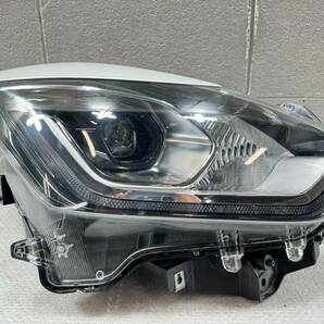 R51113 スイフト スポーツ ZC33S 純正 ヘッドライト 右 LED STANLEY W2967 刻印 SLの画像1